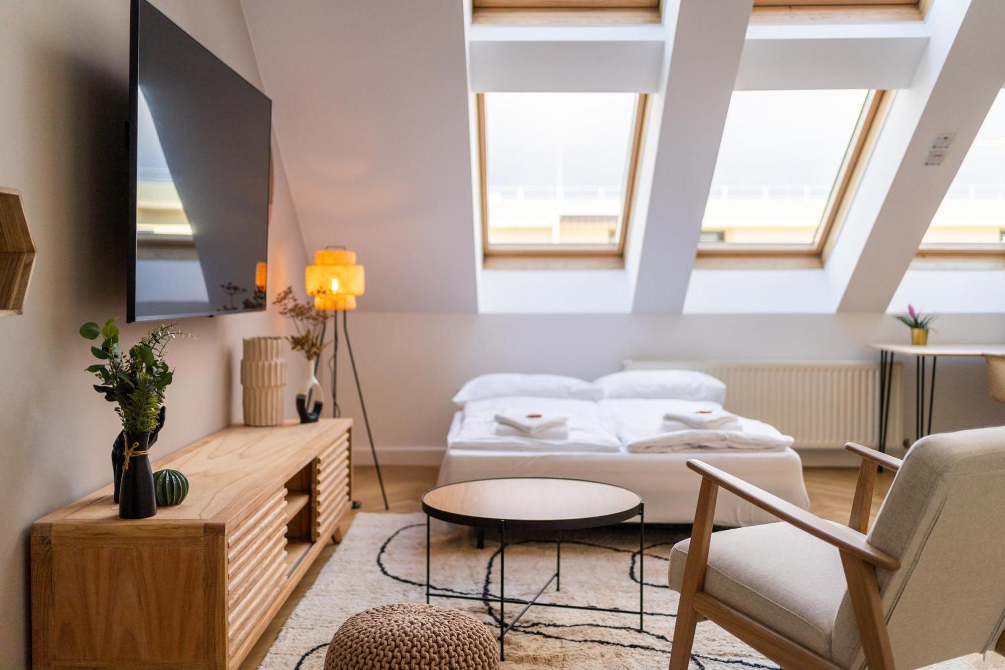 וינה Myflat - Bright Apartment Near Central Station מראה חיצוני תמונה