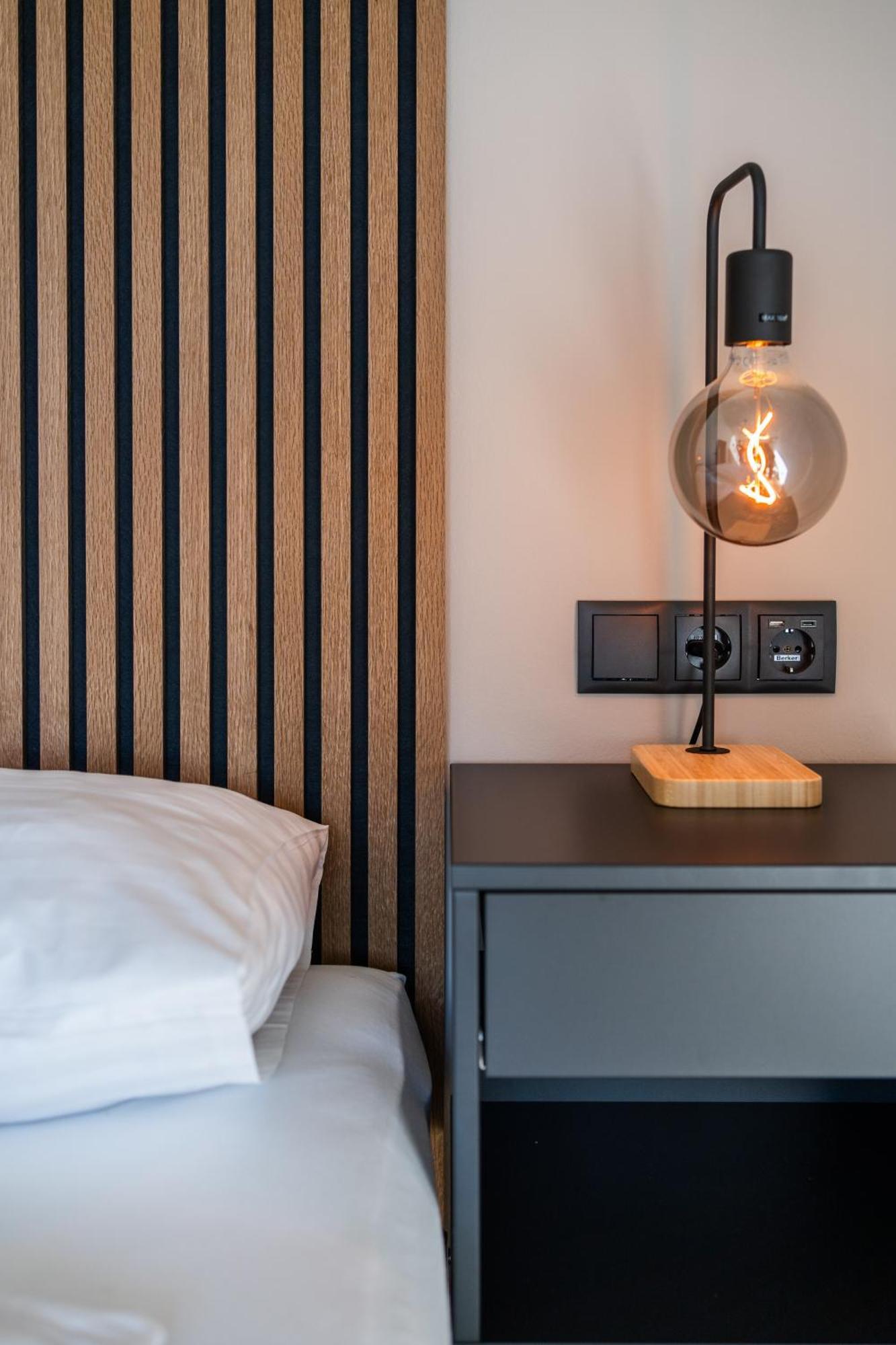 וינה Myflat - Bright Apartment Near Central Station מראה חיצוני תמונה