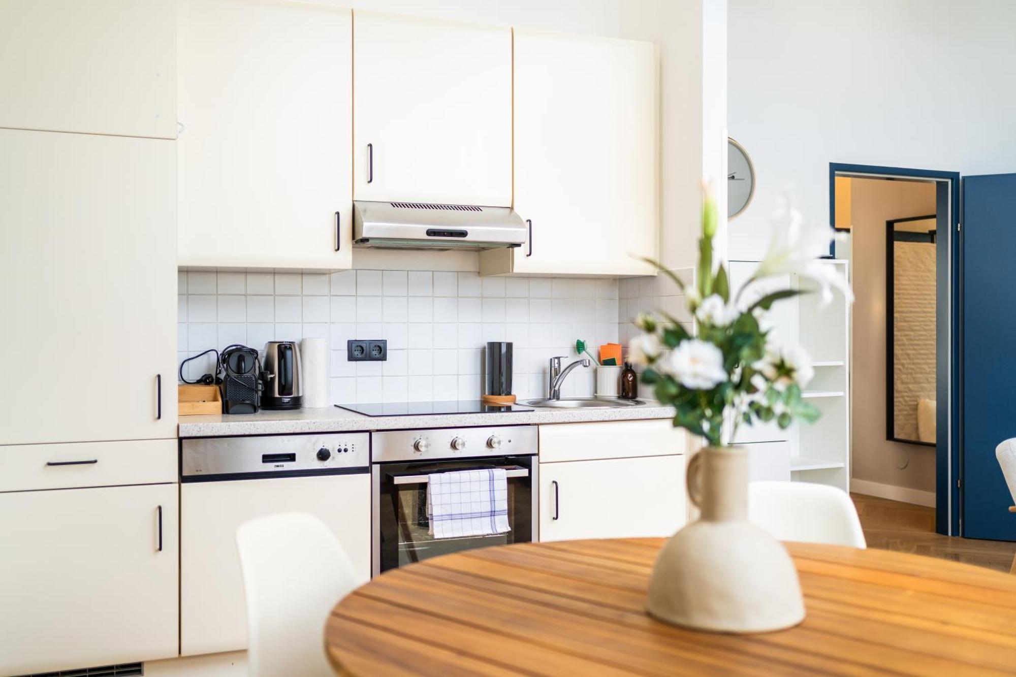 וינה Myflat - Bright Apartment Near Central Station מראה חיצוני תמונה
