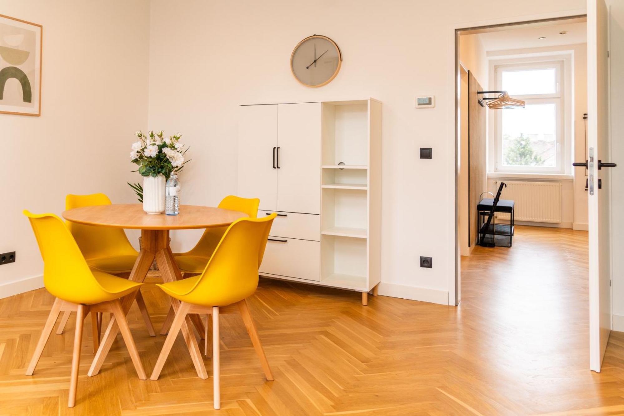 וינה Myflat - Bright Apartment Near Central Station מראה חיצוני תמונה